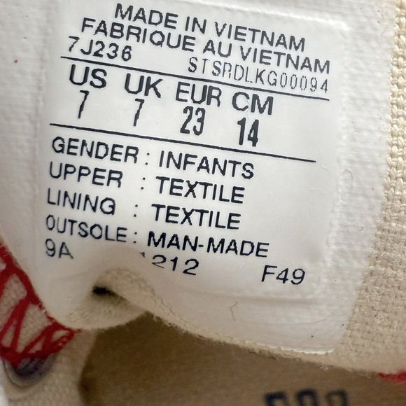 Infants Converse Red Sneakers - Size 7 - Picture 9 of 10